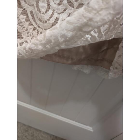 Ronni Nicole 3/4 Sleeve Lace Sheath Lined Ivory Lace Wedding Dress Size 14 - Picture 5 of 12